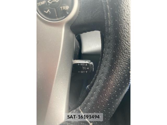 Toyota PRIUS ALPHA 2011-07 6642252-18