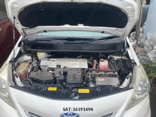 Toyota PRIUS ALPHA 2011-07 6642252-19