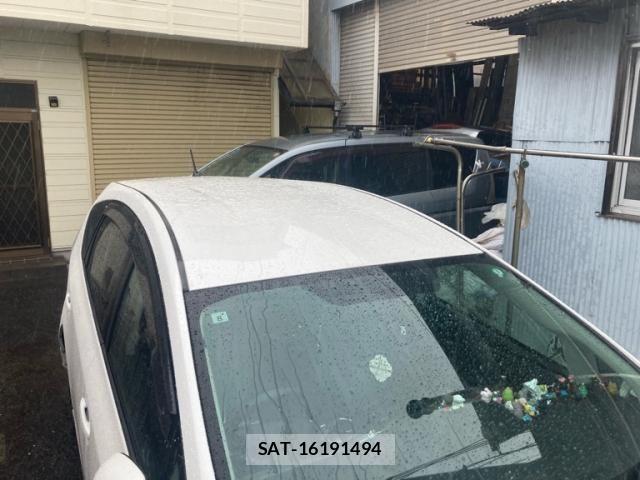 Toyota PRIUS ALPHA 2011-07 6642252-2