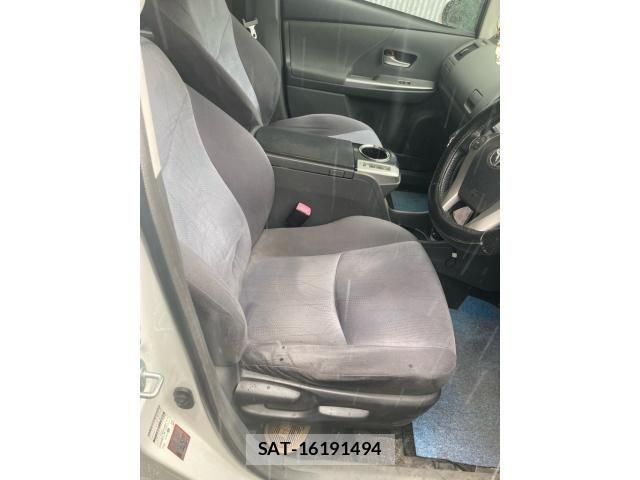 Toyota PRIUS ALPHA 2011-07 6642252-7