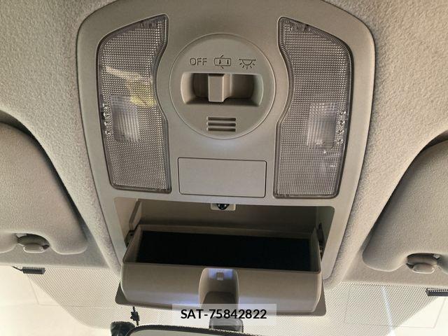 Toyota PRIUS ALPHA 2012-01 6642254-21