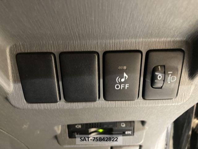 Toyota PRIUS ALPHA 2012-01 6642254-22