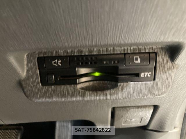 Toyota PRIUS ALPHA 2012-01 6642254-23