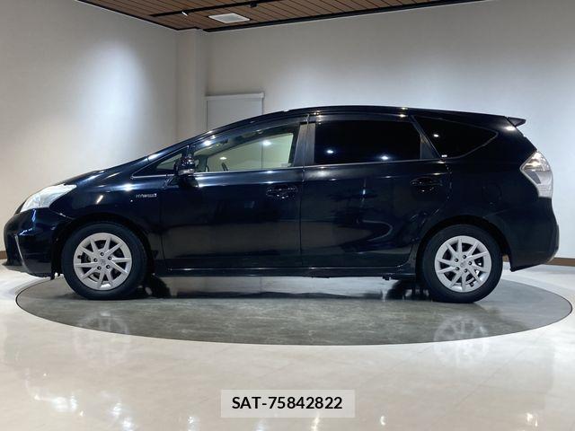Toyota PRIUS ALPHA 2012-01 6642254-5