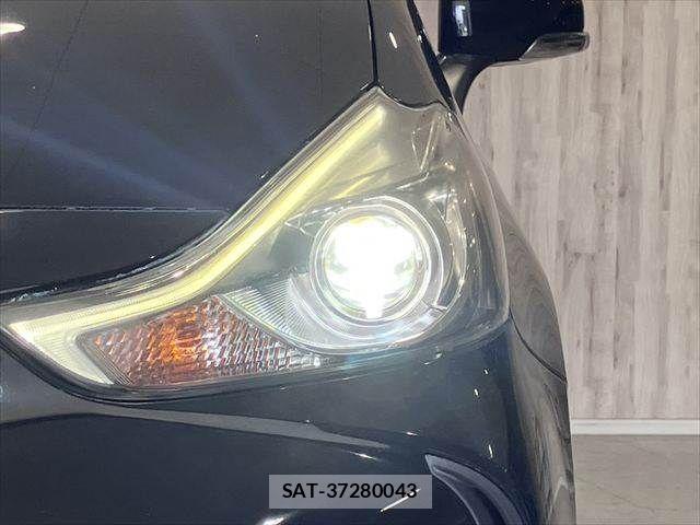 Toyota PRIUS ALPHA 2015-08 6642251-9