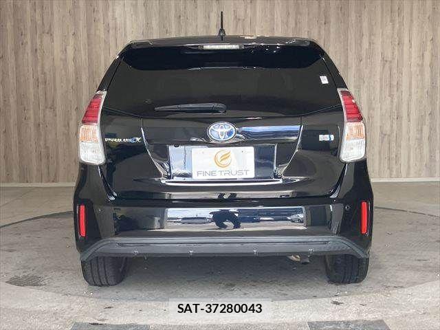 Toyota PRIUS ALPHA 2015-08 6642251-17