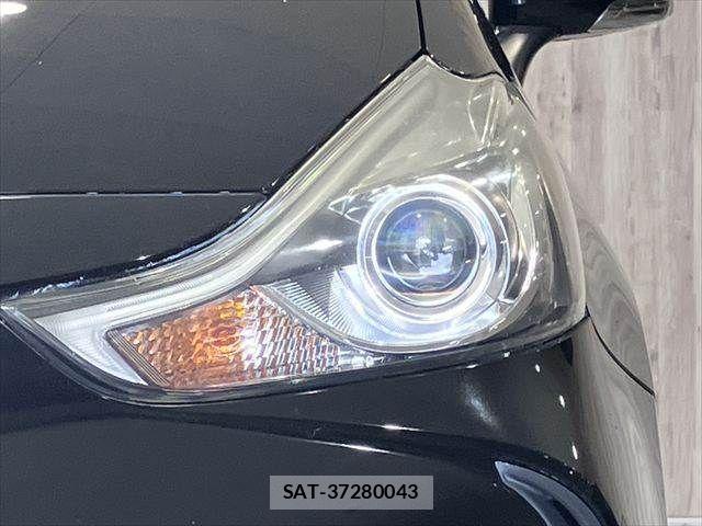 Toyota PRIUS ALPHA 2015-08 6642251-22
