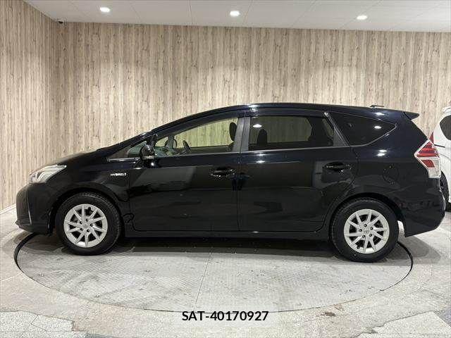 Toyota PRIUS ALPHA 2015-12 6673232-20