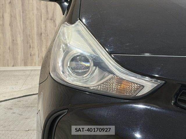Toyota PRIUS ALPHA 2015-12 6673232-24