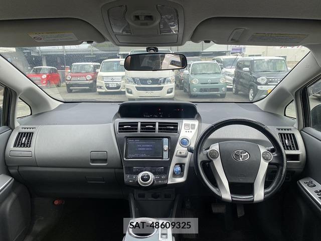 Toyota PRIUS ALPHA 2011-11 6673237-9