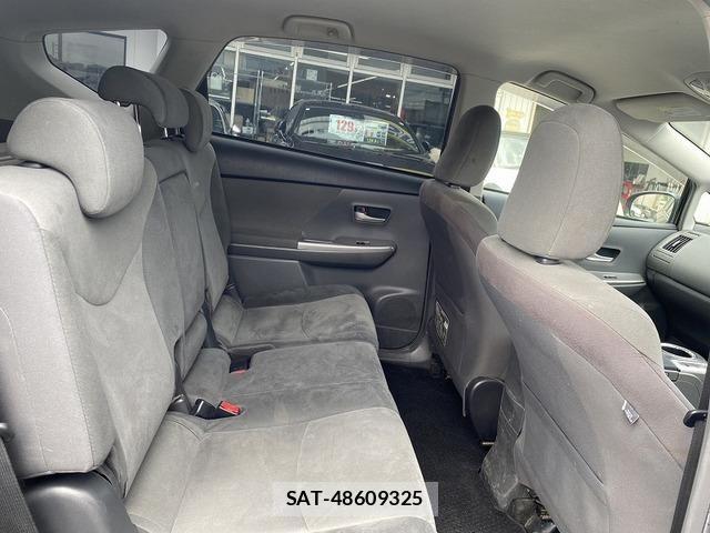 Toyota PRIUS ALPHA 2011-11 6673237-12