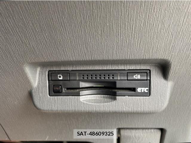 Toyota PRIUS ALPHA 2011-11 6673237-18