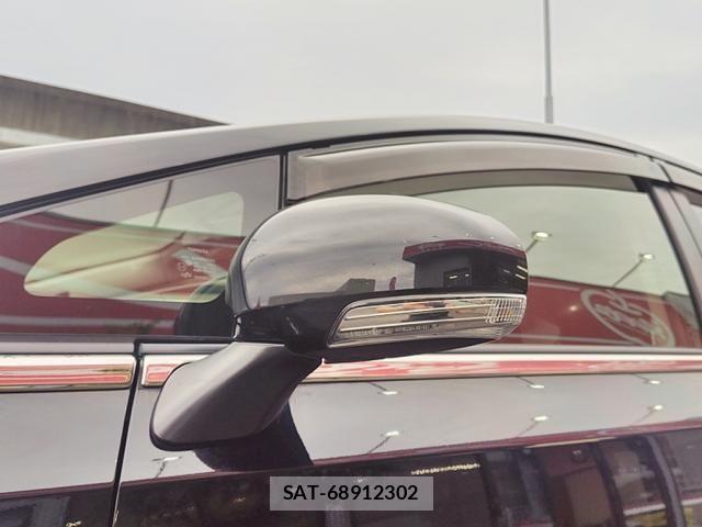 Toyota PRIUS ALPHA 2015-05 6673231-22