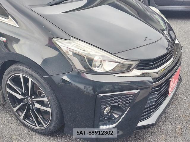 Toyota PRIUS ALPHA 2015-05 6673231-6