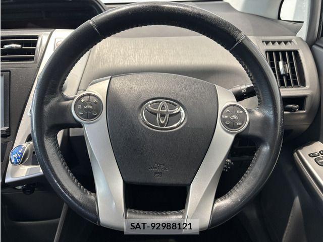 Toyota PRIUS ALPHA 2014-10 6673234-4