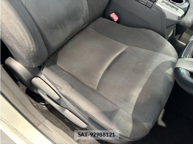 Toyota PRIUS ALPHA 2014-10 6673234-7