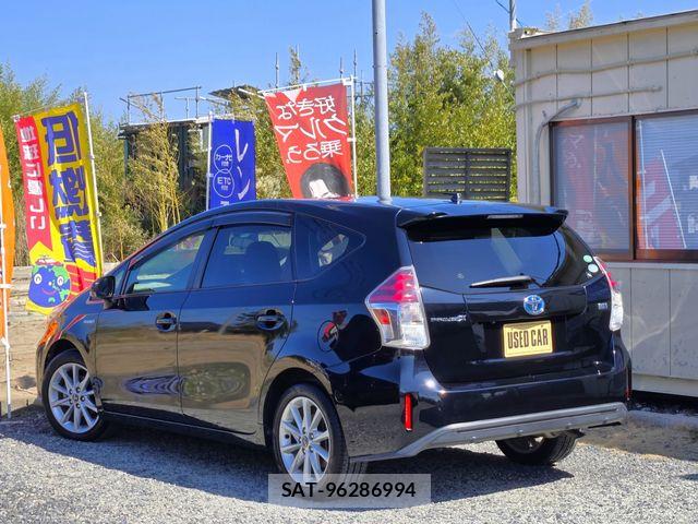 Toyota PRIUS ALPHA 2015-02 6677593-12