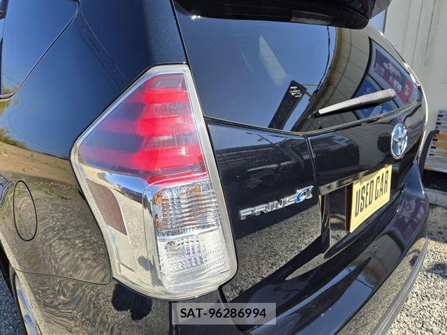 Toyota PRIUS ALPHA 2015-02 6677593-14