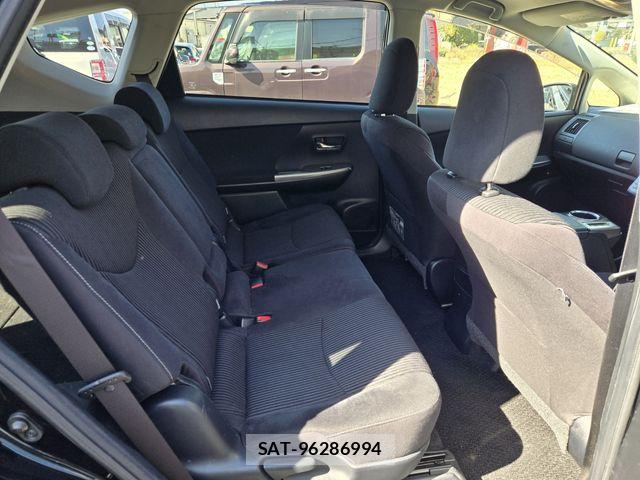 Toyota PRIUS ALPHA 2015-02 6677593-17