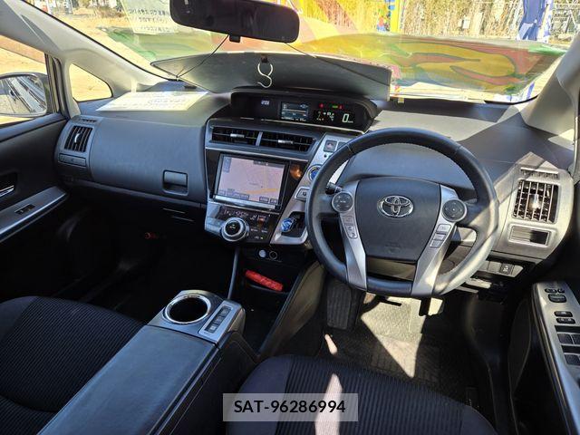 Toyota PRIUS ALPHA 2015-02 6677593-18