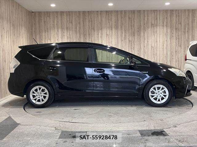 Toyota PRIUS ALPHA 2011-07 6677596-16
