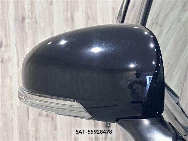Toyota PRIUS ALPHA 2011-07 6677596-22