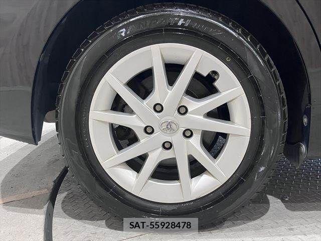 Toyota PRIUS ALPHA 2011-07 6677596-29