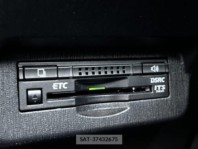 Toyota PRIUS ALPHA 2015-04 6677590-15