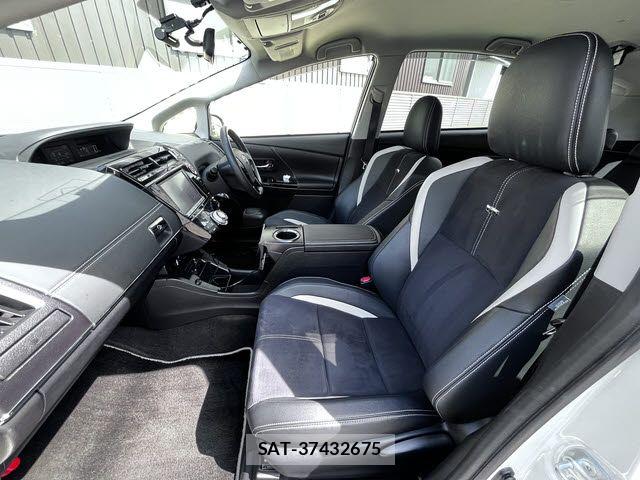 Toyota PRIUS ALPHA 2015-04 6677590-18