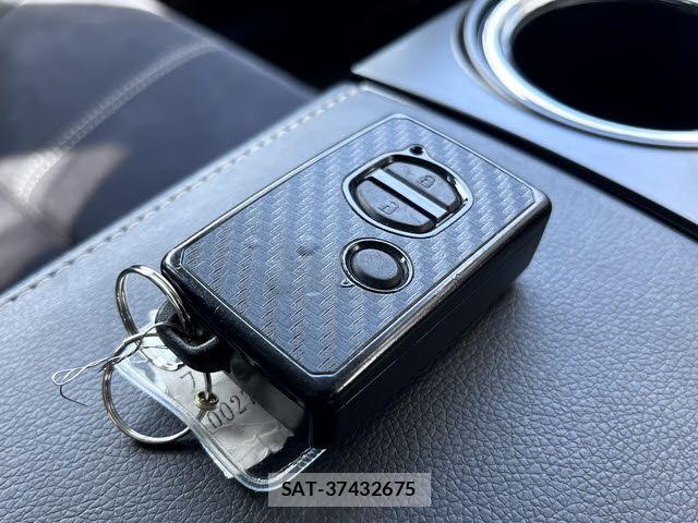 Toyota PRIUS ALPHA 2015-04 6677590-25