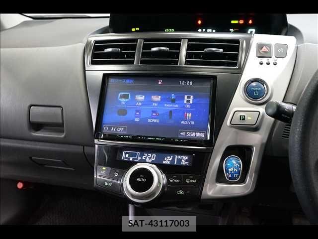 Toyota PRIUS ALPHA 2012-01 6677595-10