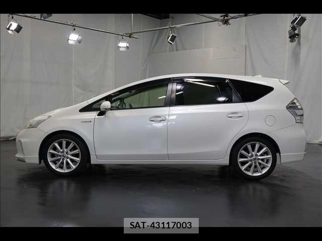 Toyota PRIUS ALPHA 2012-01 6677595-14