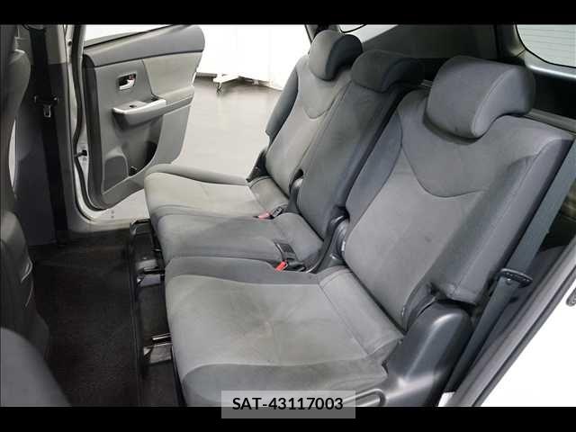 Toyota PRIUS ALPHA 2012-01 6677595-17