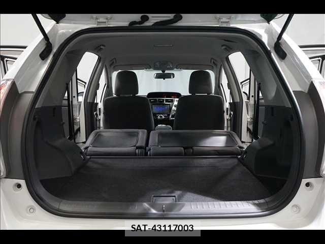 Toyota PRIUS ALPHA 2012-01 6677595-18