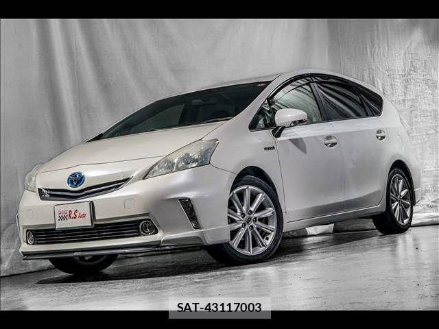 Toyota PRIUS ALPHA 2012-01 6677595-2
