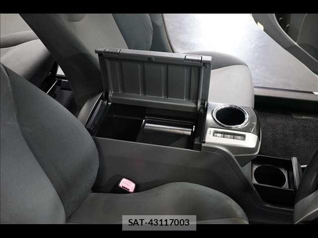 Toyota PRIUS ALPHA 2012-01 6677595-7