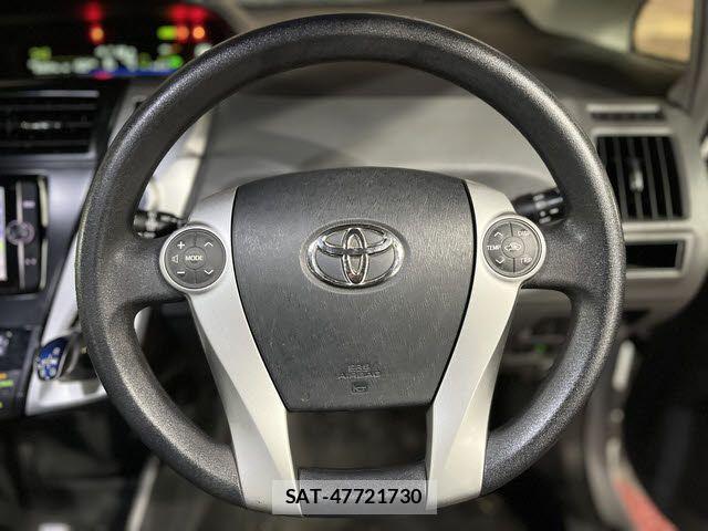 Toyota PRIUS ALPHA 2013-10 6682826-13