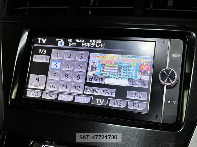 Toyota PRIUS ALPHA 2013-10 6682826-4