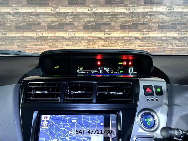 Toyota PRIUS ALPHA 2013-10 6682826-7
