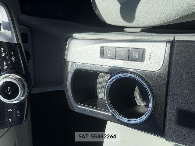 Toyota PRIUS ALPHA 2014-01 6683966-16