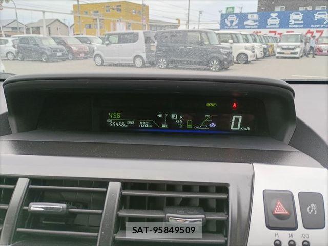 Toyota PRIUS ALPHA 2013-03 6683968-22