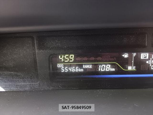 Toyota PRIUS ALPHA 2013-03 6683968-23