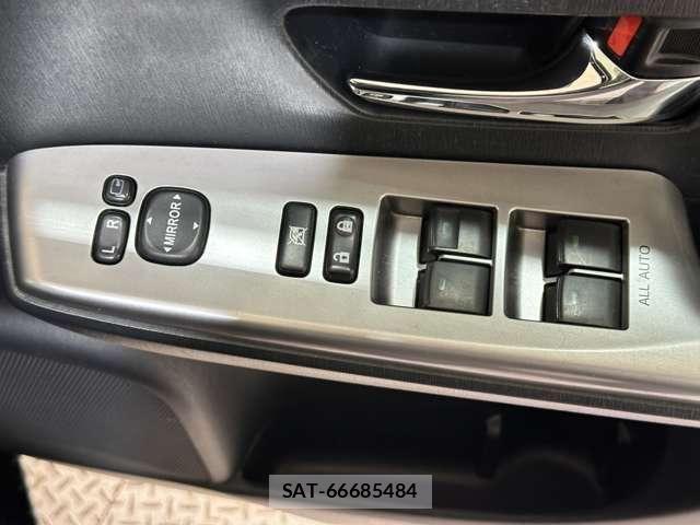 Toyota PRIUS ALPHA 2015-12 6691202-14