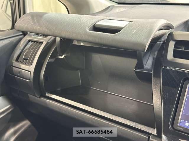 Toyota PRIUS ALPHA 2015-12 6691202-22