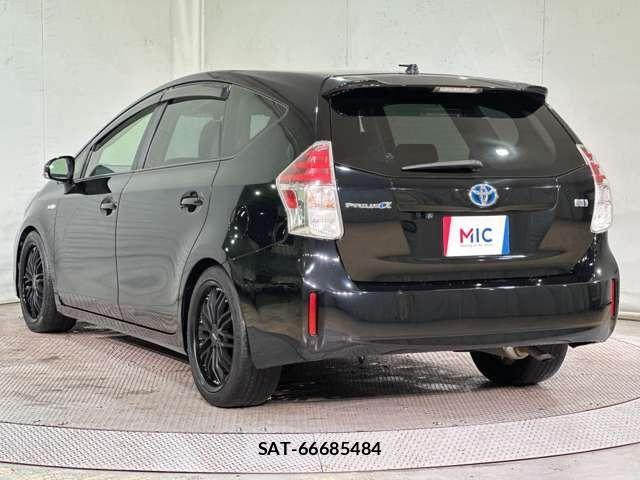 Toyota PRIUS ALPHA 2015-12 6691202-7