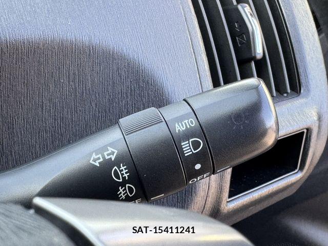 Toyota PRIUS ALPHA 2015-12 6717093-14