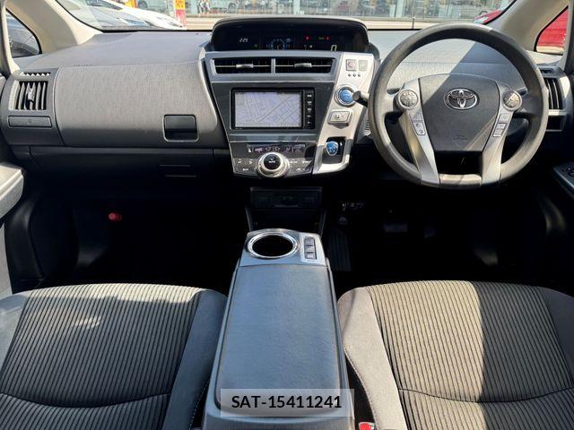 Toyota PRIUS ALPHA 2015-12 6717093-1