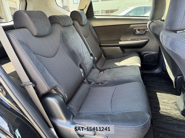 Toyota PRIUS ALPHA 2015-12 6717093-21