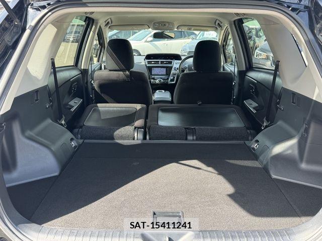Toyota PRIUS ALPHA 2015-12 6717093-23