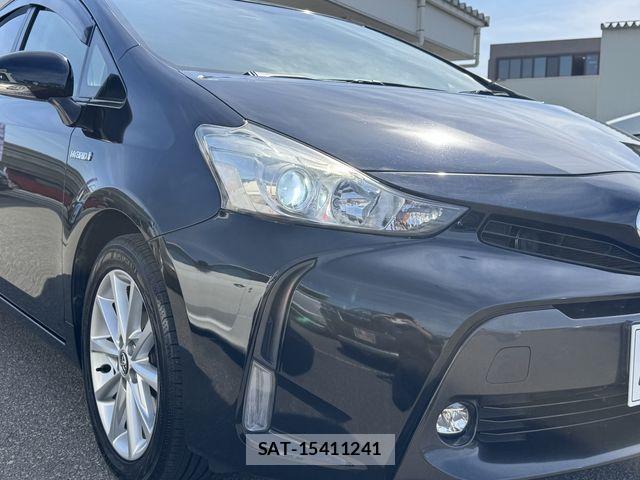 Toyota PRIUS ALPHA 2015-12 6717093-24